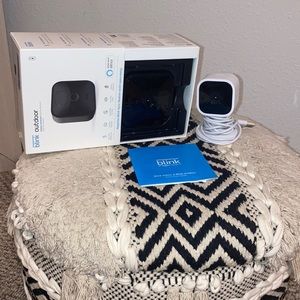 BUNDLE FOUR Blink Cameras & A Sync Module